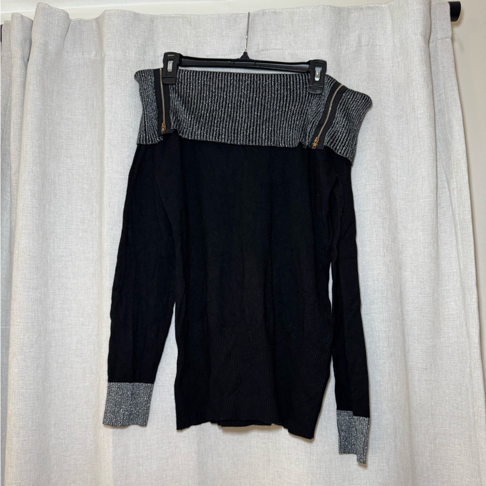 VENUS Black and Gray Off-the-Shoulder Sweater with Knit Design
